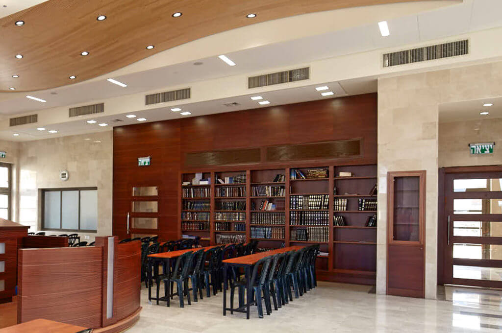 Synagogue furniture in Ramat Shilo Synagogue, Beit Shemesh